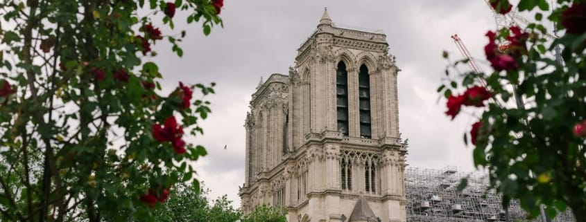 Zwiedzanie Katedry Notre-Dame w Paryżu Zwiedzanie Katedry Notre-Dame w Paryżu