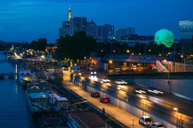 Peryferia Paryża Niebezpieczne dzielnice Paryża