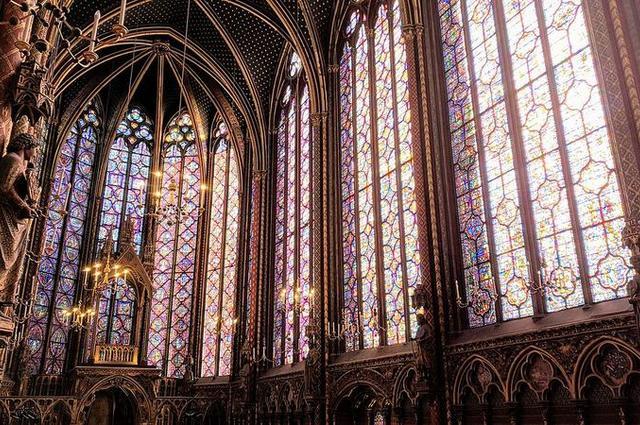 GruntXIII / Wikimedia Commons / CC-BY-SA 4.0 Sainte-Chapelle (Święta Kaplica)