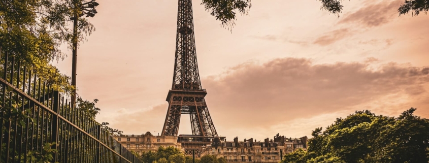 Zwiedzanie Paryża w sierpniu Zwiedzanie Paryża w sierpniu