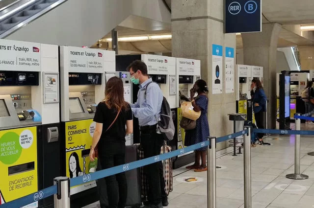 Charles de Gaulle Charles de Gaulle