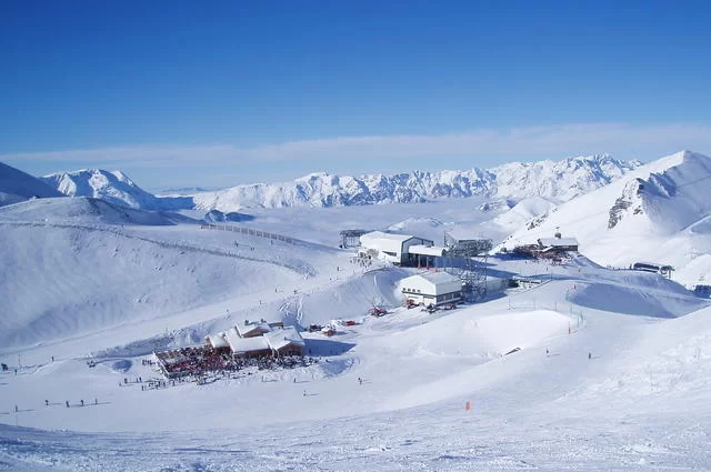 Zdjęcie: nikola_pu / Creative Commons Attribution-Share Alike 3.0 Unported license. Les Deux Alpes