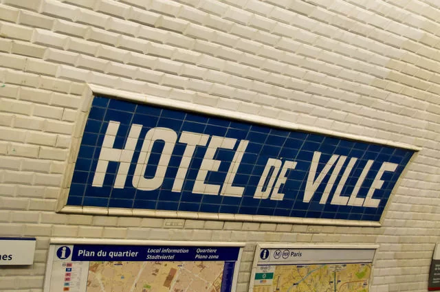 Zdjęcie: Ed Webster / Creative Commons Attribution 2.0 Generic license Hotel de Ville