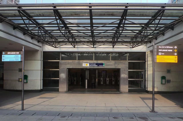 Zdjęcie: Poudou99 / Creative Commons Attribution-Share Alike 3.0 Unported license La Défense