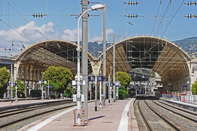 Zdjęcie: hpgruesen / pixabay.com Jak dostać się do Saint-Tropez z Nicei