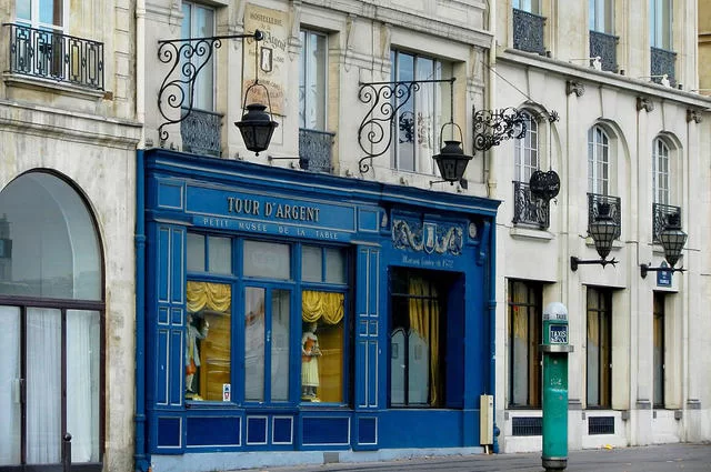 Lake Lou / Wikimedia Commons / CC-BY 2.0 Restauracja La Tour d'Argent