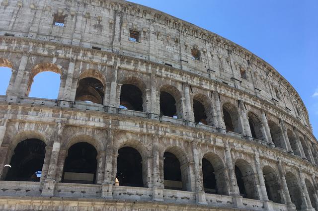 Obraz ann_designs z Pixabay Colosseo