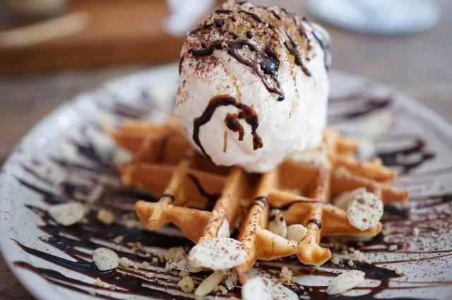 Pyszne i niedrogie lody oraz desery w Rzymie