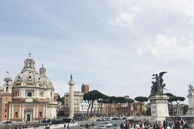 Obraz ann_designs z Pixabay tour rzym