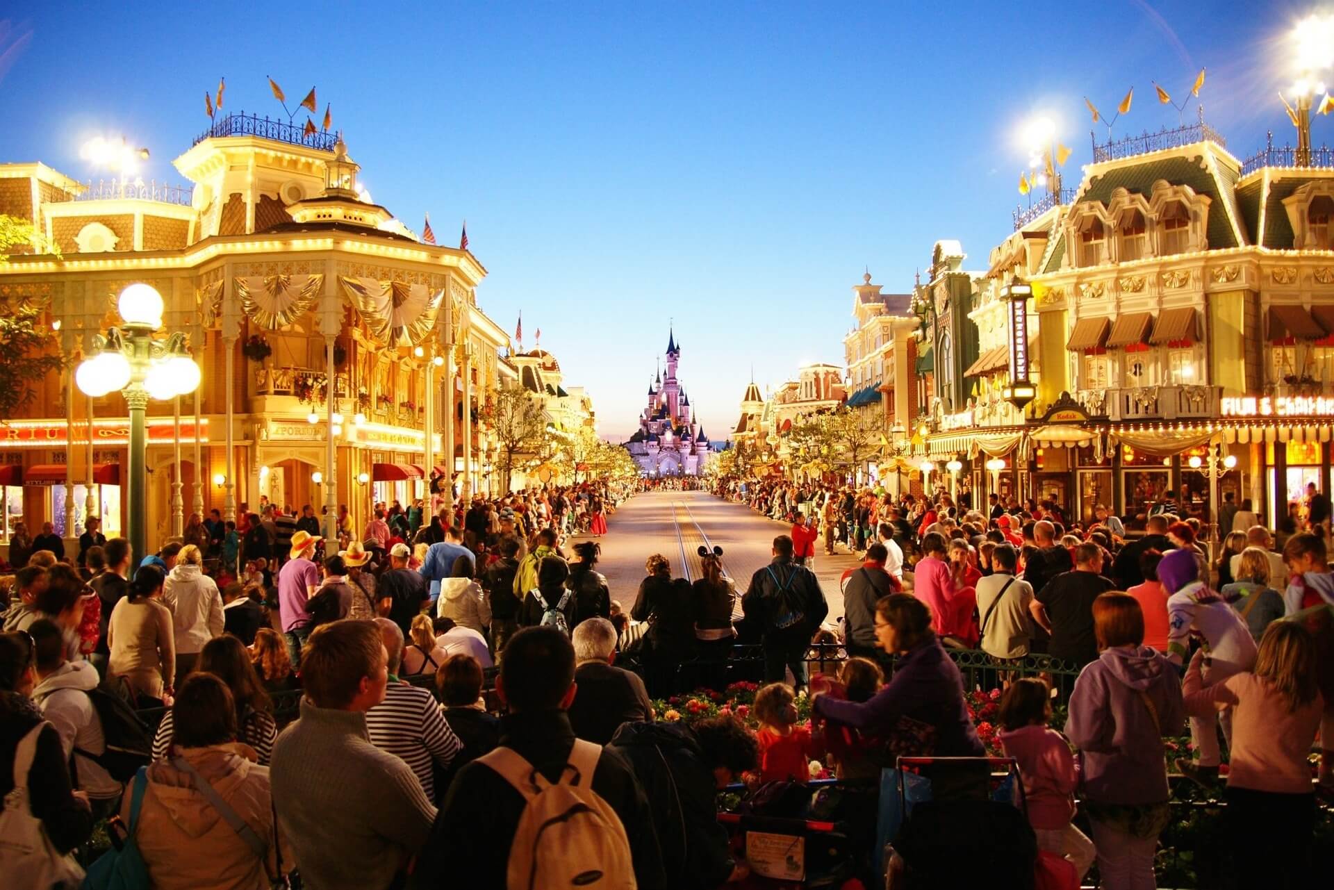 Disneyland Jakie bilety kupić do Disneylandu w Paryżu