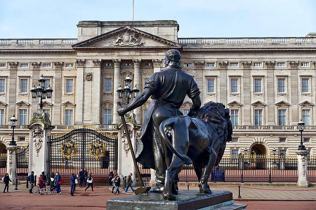 Zdjęcie: MemoryCatcher / Pixabay Buckingham Palace