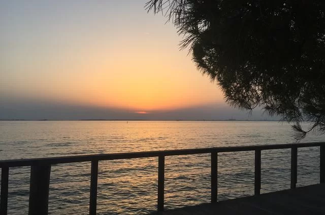 Obraz Marco Pissarello z Pixabay  Lido di Venezia