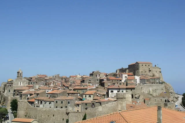 Zdjęcie: LigaDue / Wikimedia Commons / CC-BY 3.0 Giglio Castello