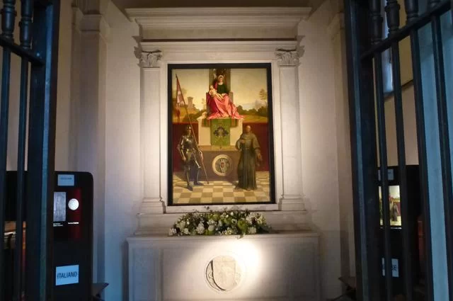 Zdjęcie: Chfono / Wikimedia Commons / Creative Commons Attribution-Share Alike 3.0 International license Tronująca Maria z Dzieciątkiem i świętymi