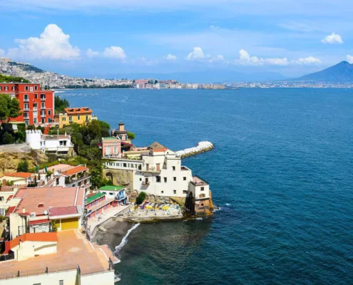 Plaże Neapolu: 14 najlepszych w kierunku Rzymu i Sorrento