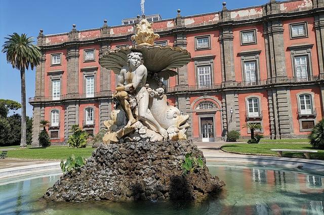 Francesco Pollasto / commons.wikimedia.org / CC BY 4.0 Pałac Królewski (Museo di Capodimonte)