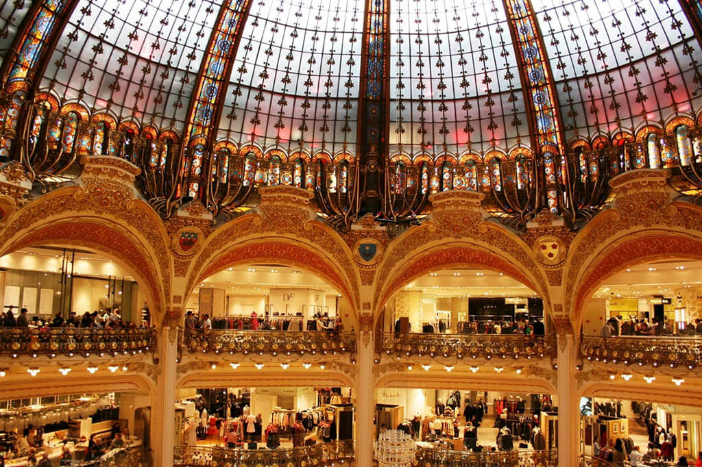 9. Okręg paryski — Galeria Lafayette