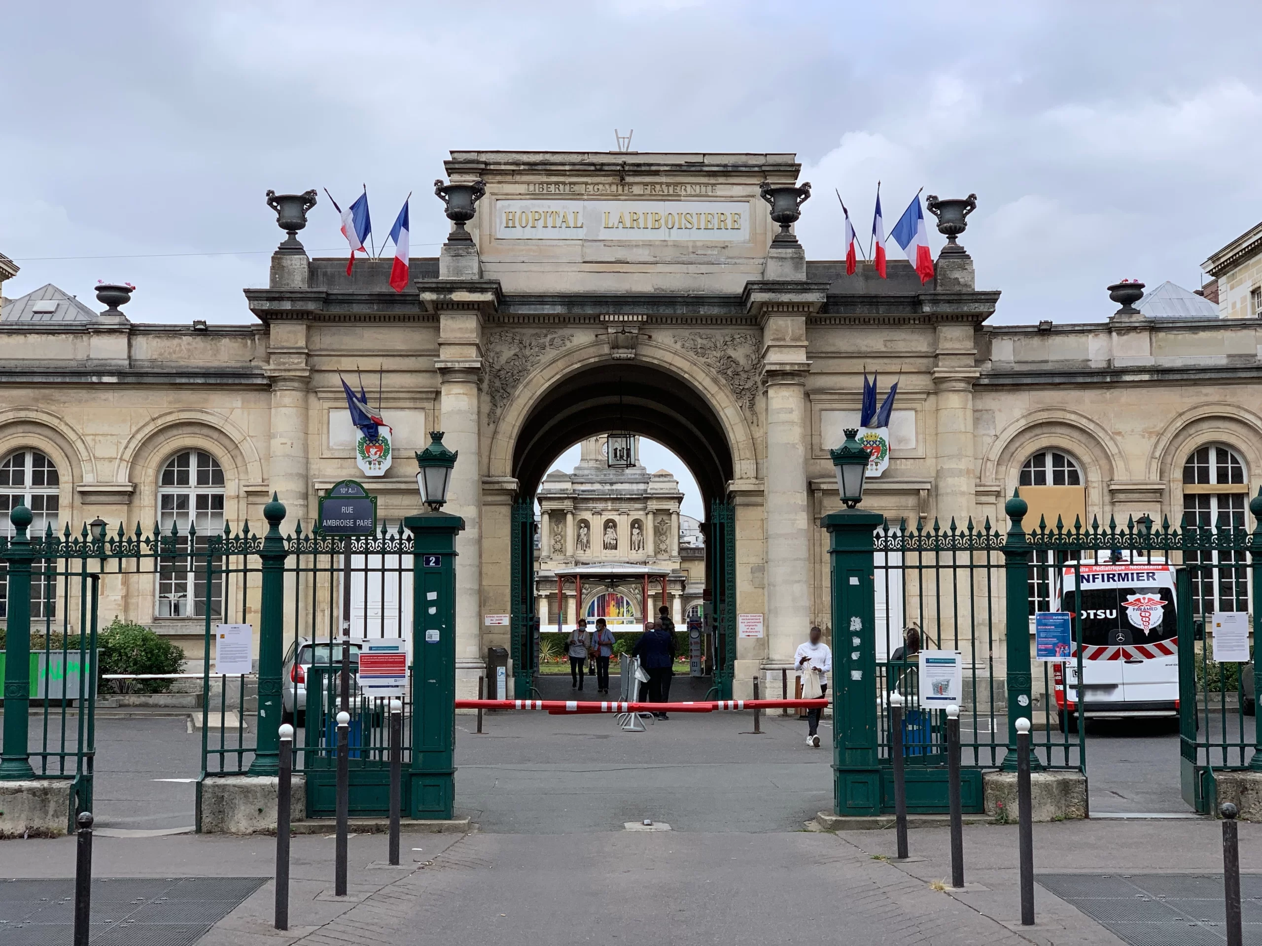 Hôpital Lariboisière
