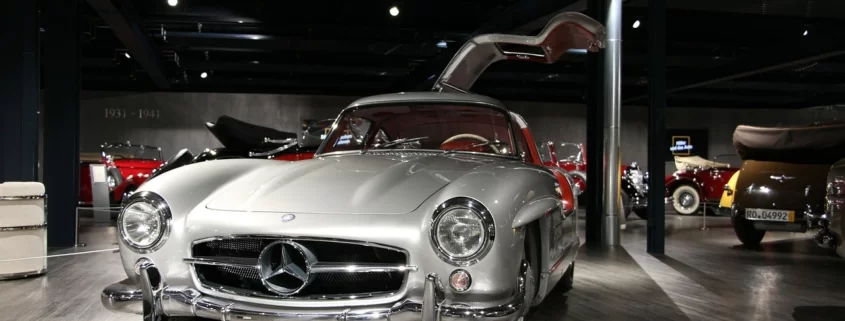 Muzeum Mercedes-Benz i MHP Arena w Stuttgarcie Muzeum Mercedes-Benz i MHP Arena w Stuttgarcie