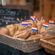 Jak zjeść pyszne jedzenie w Amsterdamie za 10 euro