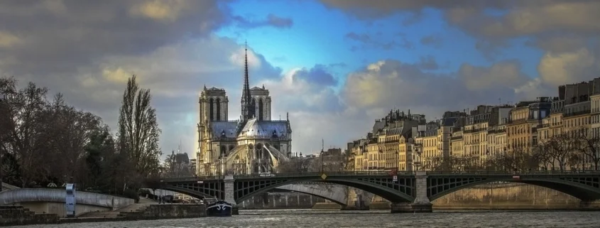 Katedra Notre Dame Katedra Notre Dame ponownie otwarta