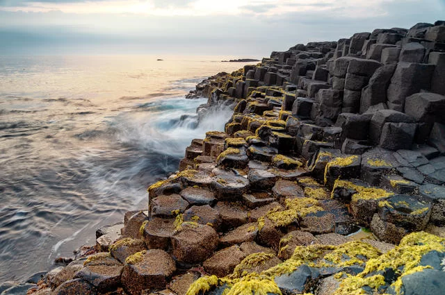 Co jeszcze warto zobaczyć na Wybrzeżu Causeway?