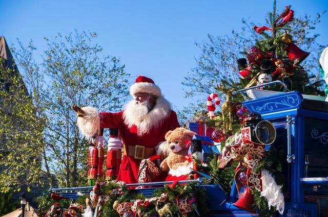 Boże Narodzenie i Nowy Rok w paryskim Disneylandzie