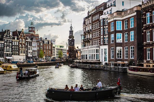 Spacer po kanałach Amsterdamu