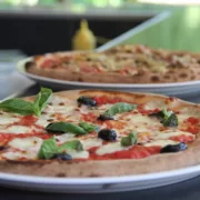 Pizza neapolitańska i najlepsze pizzerie w Neapolu